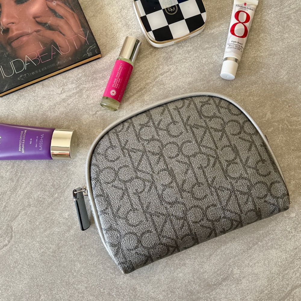NWOT CK CALVIN KLEIN Logo Makeup Bag Cosmetic Pouch - Picture 11 of 12